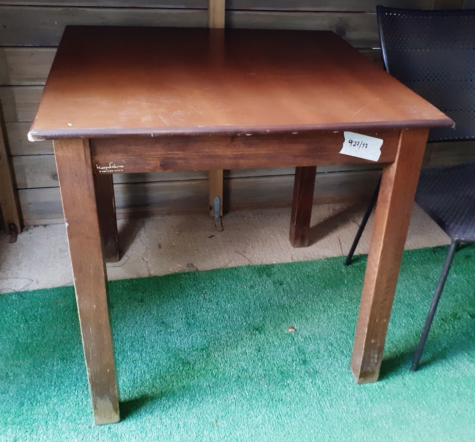 Τραπέζι 80x80x77 Εκ. (927/17)