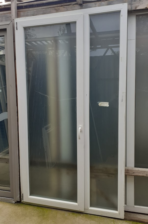 Ανοιγόμενη Μπαλκονόπορτα 118x220 Εκ. (500/1582)