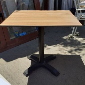 Τραπέζι 70x80x74εκ (541/49)