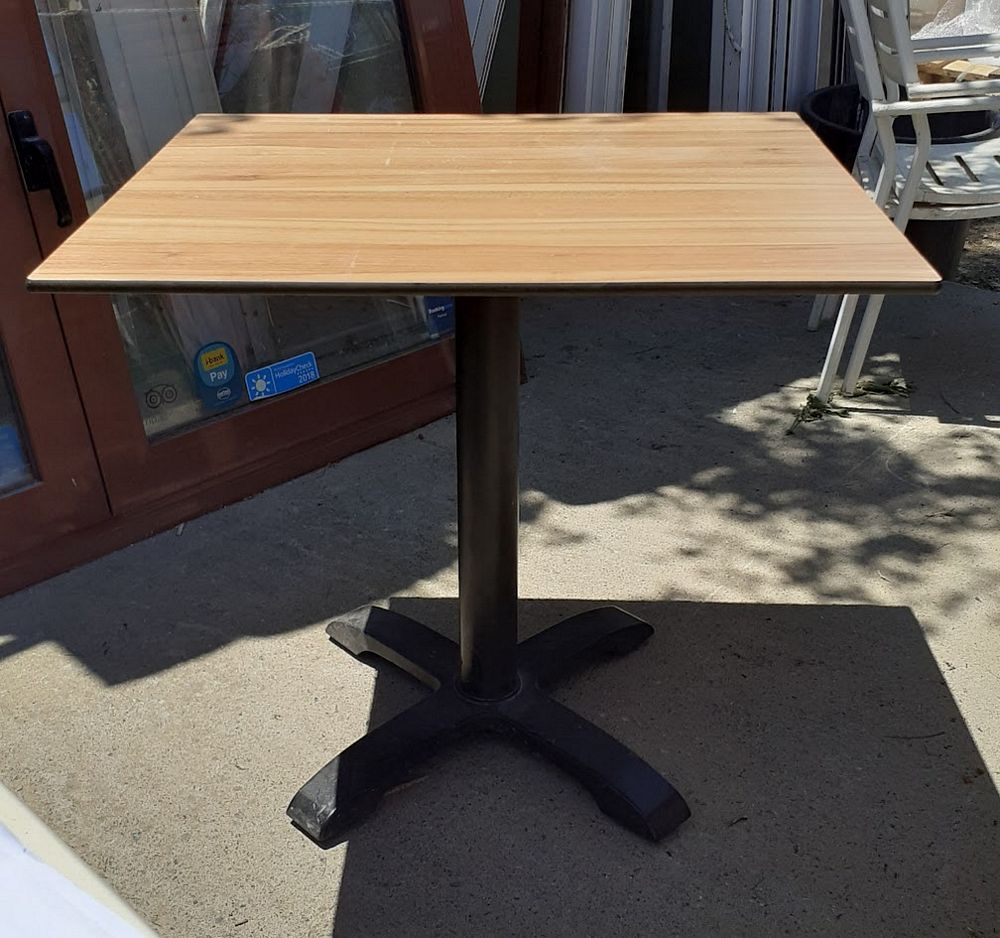 Τραπέζι 70x80x74εκ (541/49)